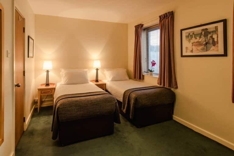 DCU Rooms Glasnevin Campus affordable twin room in Dublin